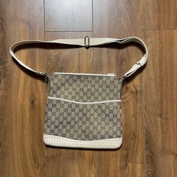 Gucci vintage monogram shoulder bag